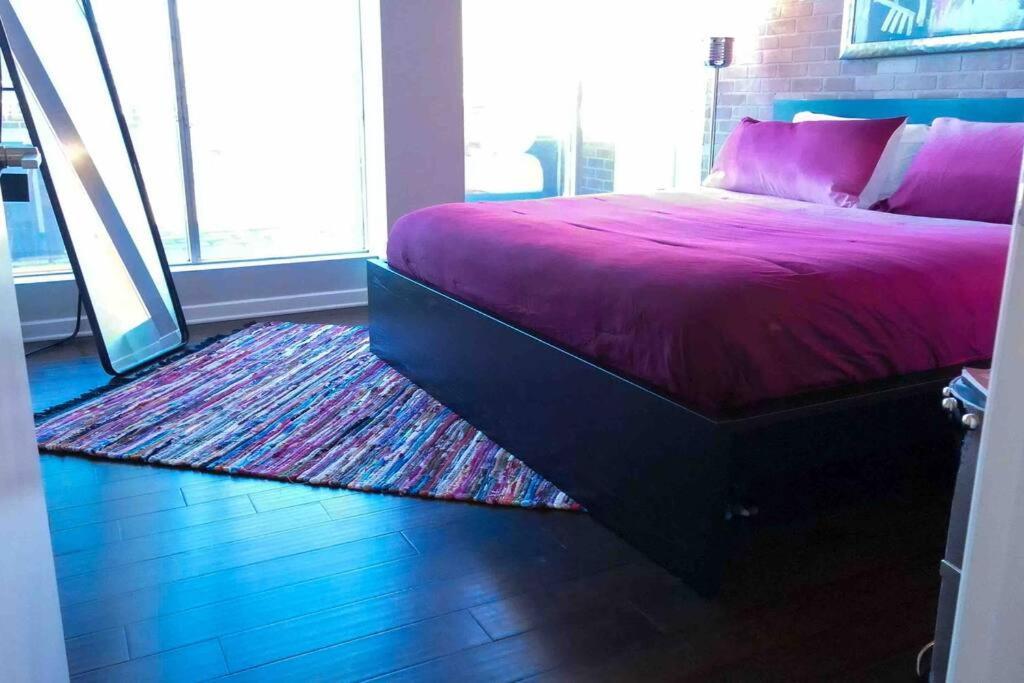Downtown Art Penthouse Piano & Free Parking Dallas
