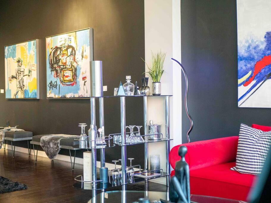 Apartment Downtown Art Penthouse Piano & Free Parking