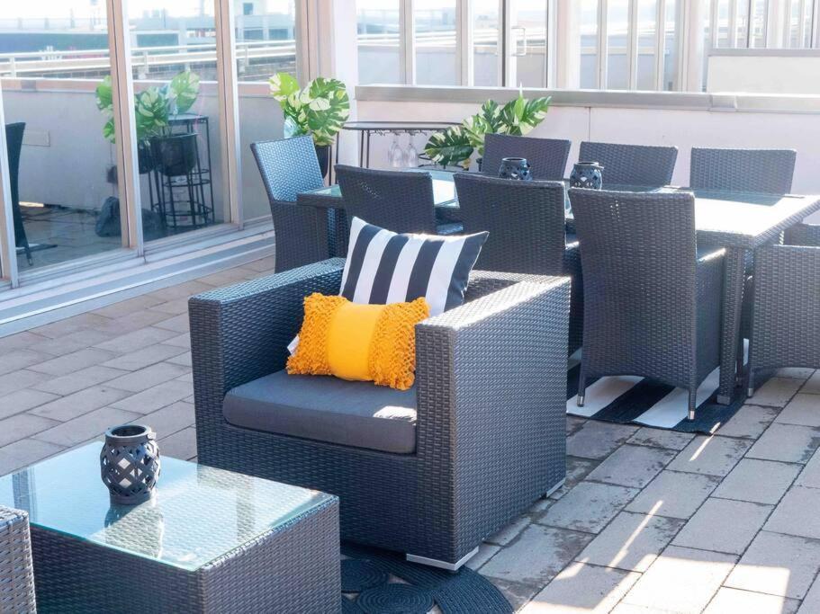 Apartment Downtown Art Penthouse Piano & Free Parking *